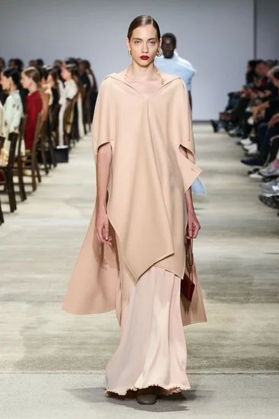 Look 44